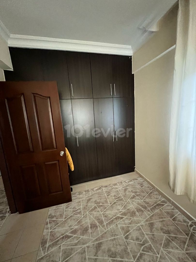 آپارتمان 2+1 با منظره کوه و دریا برای فروش در GIRNE ZEYTİNLİK