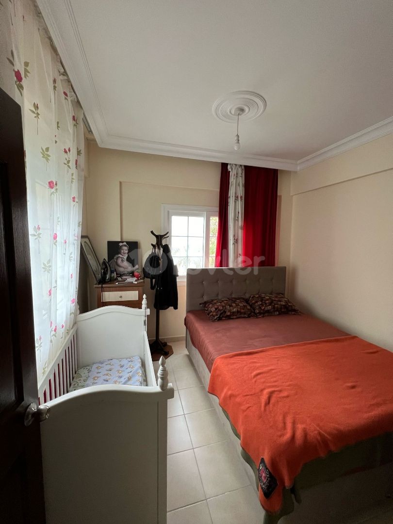 2+1 WOHNUNG MIT BERG- UND MEERBLICK ZUM VERKAUF IN GIRNE ZEYTİNLİK