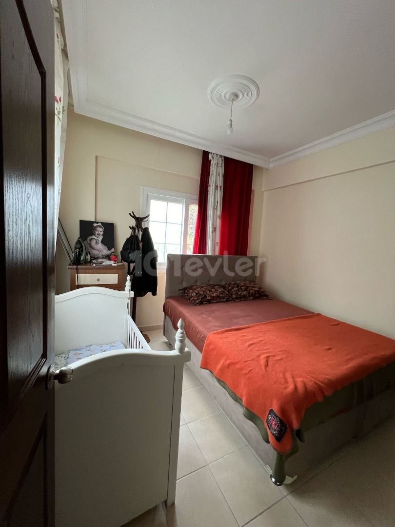 2+1 WOHNUNG MIT BERG- UND MEERBLICK ZUM VERKAUF IN GIRNE ZEYTİNLİK