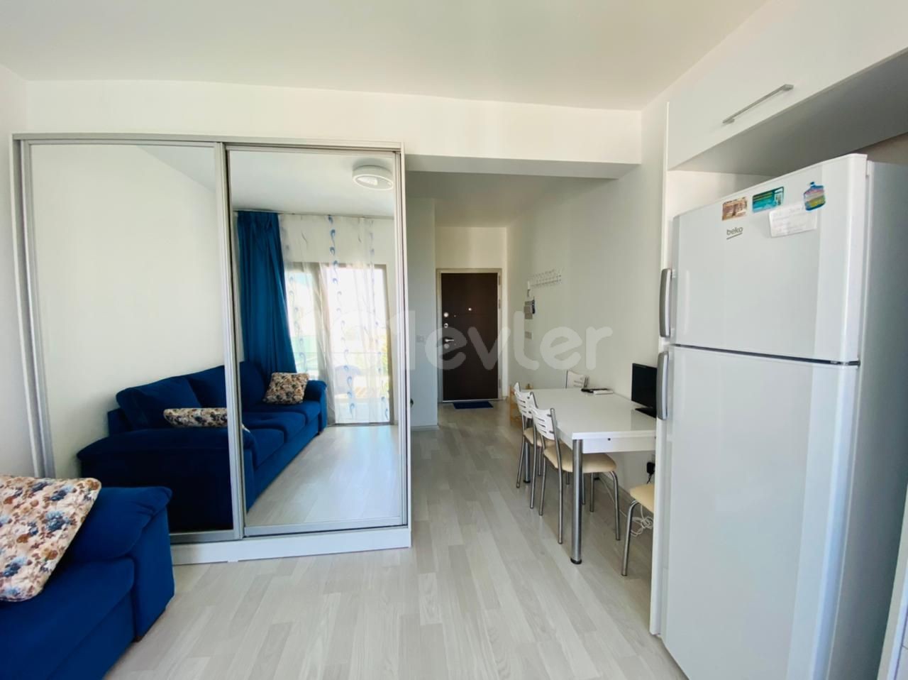 STUDIOWOHNUNG MIT POOL ZUR TÄGLICHEN MIETE IN GIRNE KARAOĞLANOĞLU