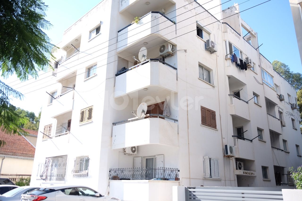 3+1 Wohnung in Dereboyu, Nikosia.