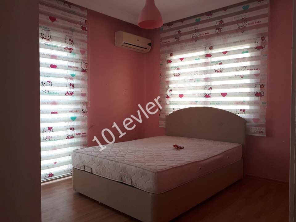 GİRNE MERKEZ'DE KİRALIK 2+1 DAİRE 