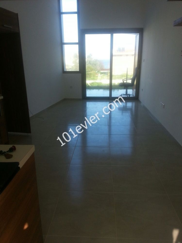 Flat For Sale in Karaoğlanoğlu, Kyrenia