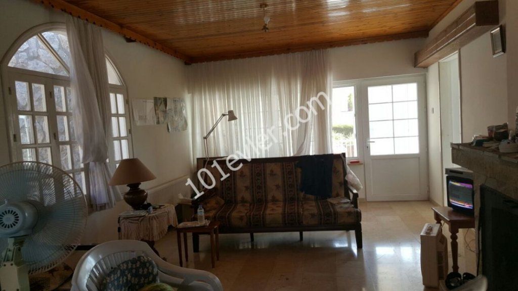 Detached House For Sale in Bellapais, Kyrenia