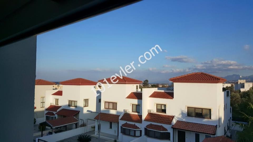 GİRNE DOĞANKÖYDE TEMİZ 2 KATLI PENTHOUSE 