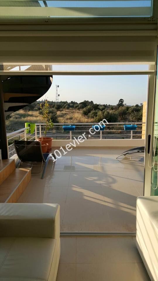 Penthouse For Sale in Doğanköy, Kyrenia