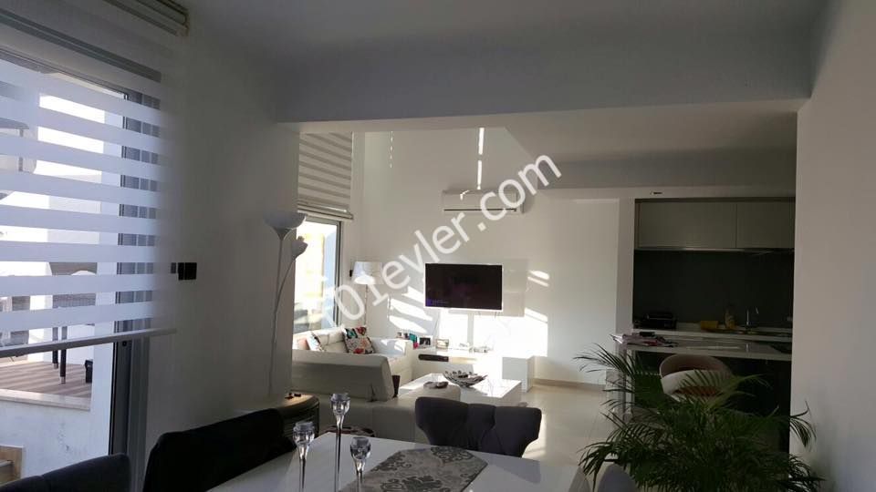 GİRNE DOĞANKÖYDE TEMİZ 2 KATLI PENTHOUSE 