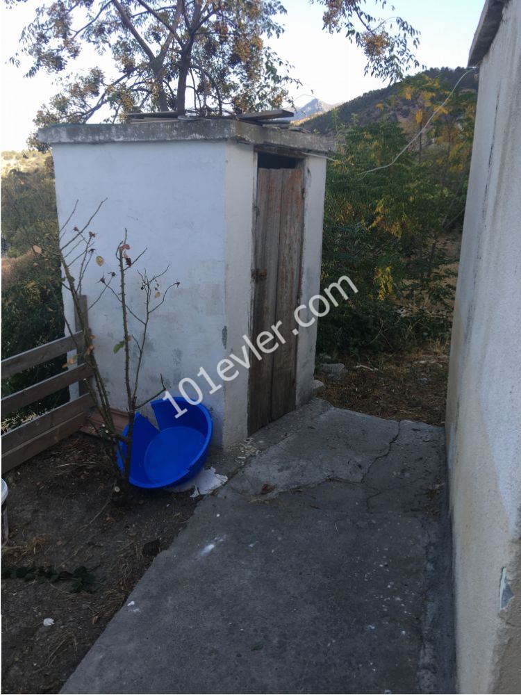 Detached House For Sale in Lapta, Kyrenia