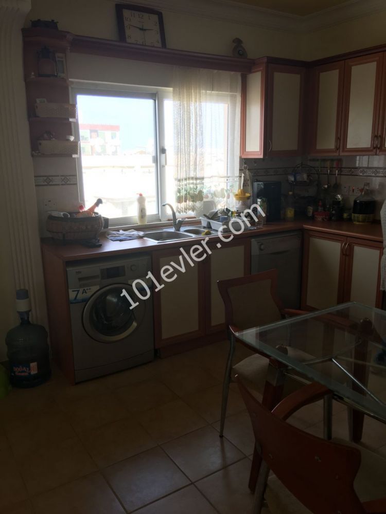 GİRNE MERKEZDE 2+1 MUHTEŞEM LOKASYONDA SATILIK PENTHOUSE