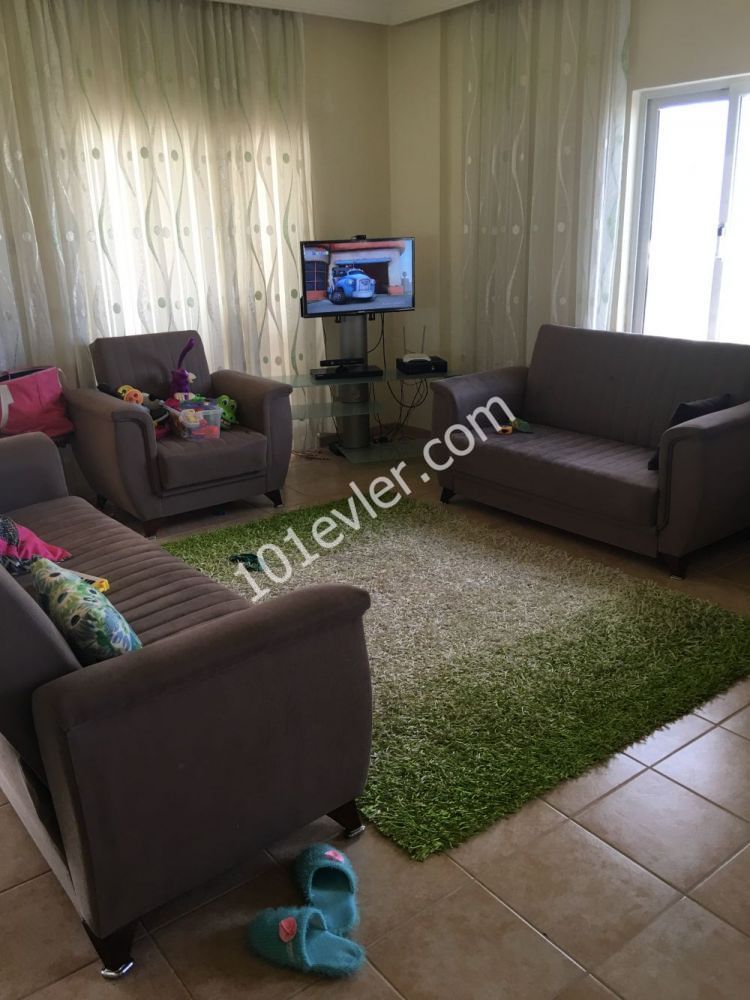 GİRNE MERKEZDE 2+1 MUHTEŞEM LOKASYONDA SATILIK PENTHOUSE