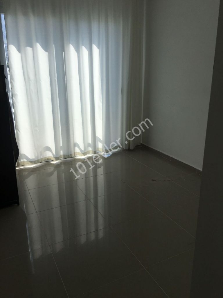 Flat To Rent in Girne Merkez, Kyrenia