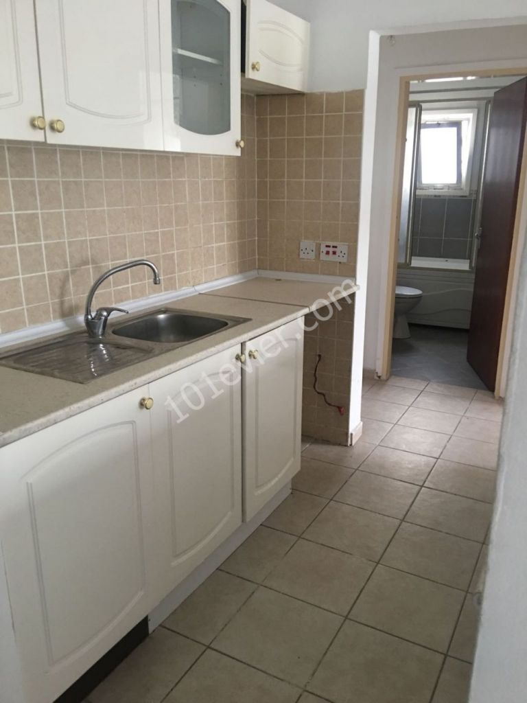 Flat To Rent in Girne Merkez, Kyrenia