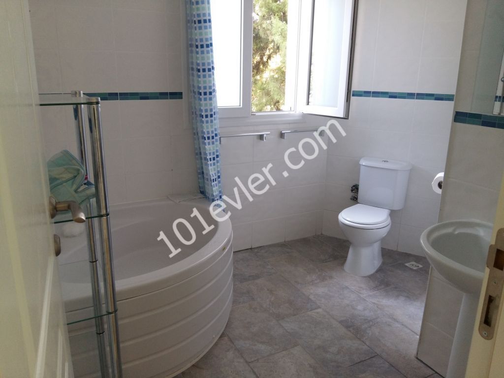 Bungalow For Sale in Çatalköy, Kyrenia