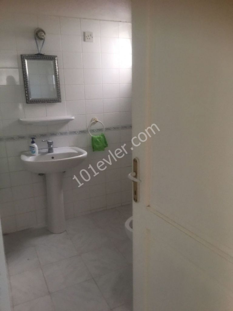 Flat To Rent in Girne Merkez, Kyrenia