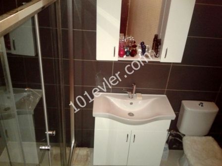 GİRNE'NİN EN NEZİH SİTESİNDE SATILIK 4+1 PENTHOUSE