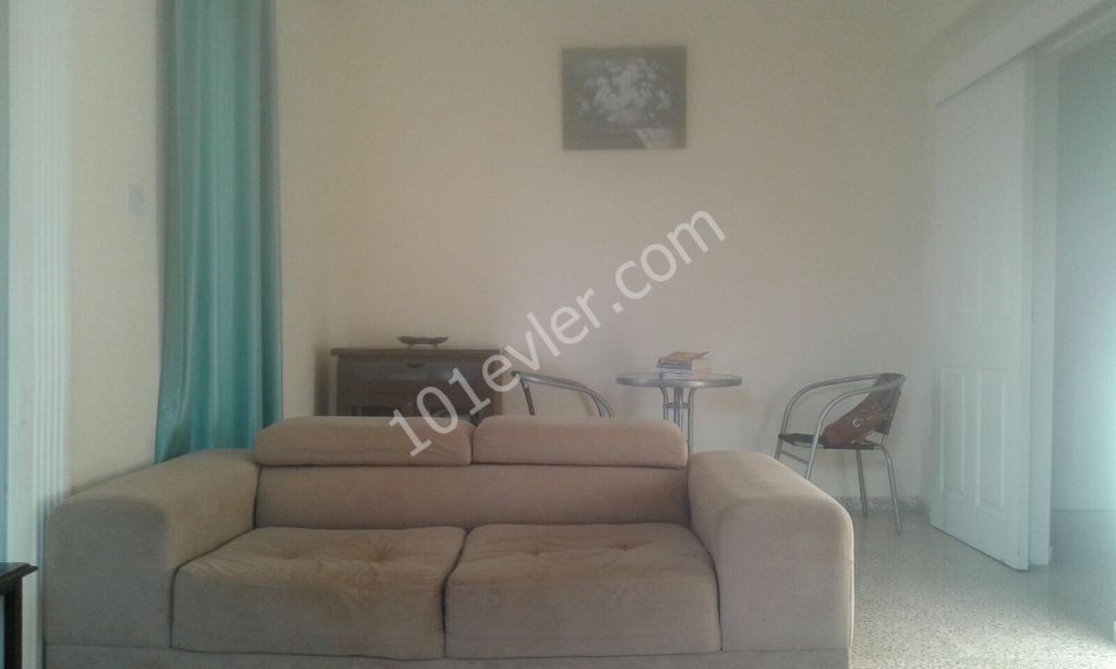 GİRNE MERKEZ'DE SATILIK 2+1 DAİRE