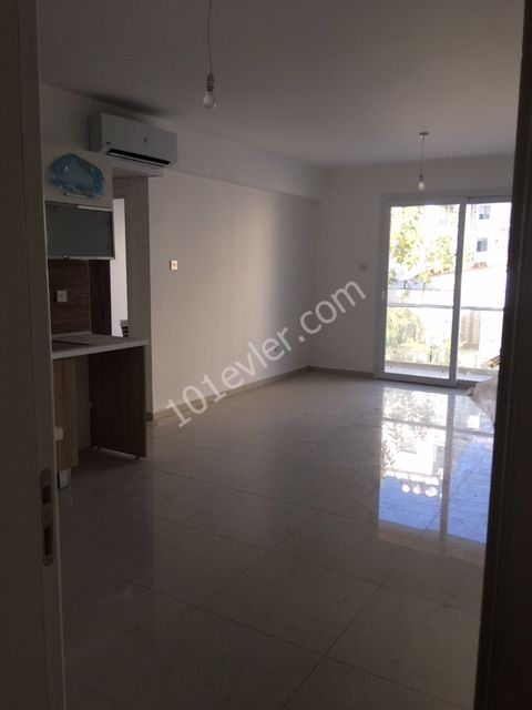 GİRNE MERKEZ'DE SATILIK 2+1 DAİRE