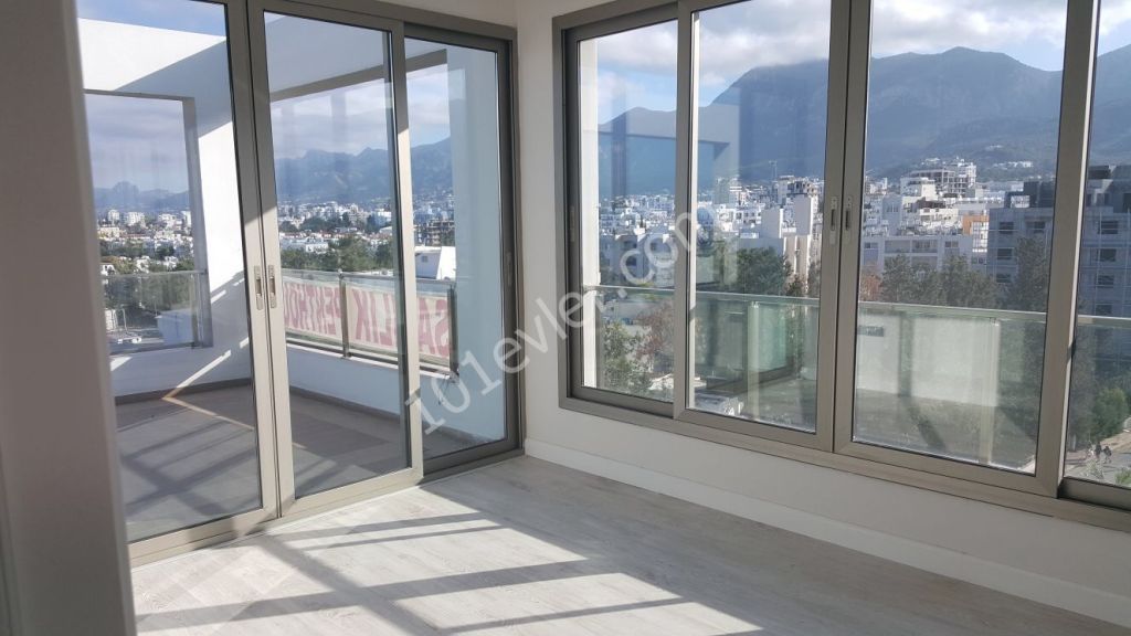 Penthouse For Sale in Girne Merkez, Kyrenia