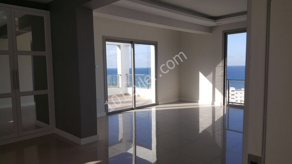 Penthouse Kaufen in Girne Merkez, Kyrenia