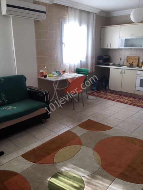 Flat To Rent in Girne Merkez, Kyrenia