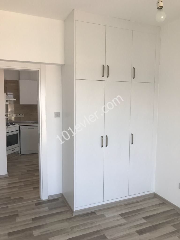 GİRNE YENİ LİMAN BÖLGESİNDE MÜKEMMEL MANZARALI TÜRK MALI SATILIK 2+1 DAİRE