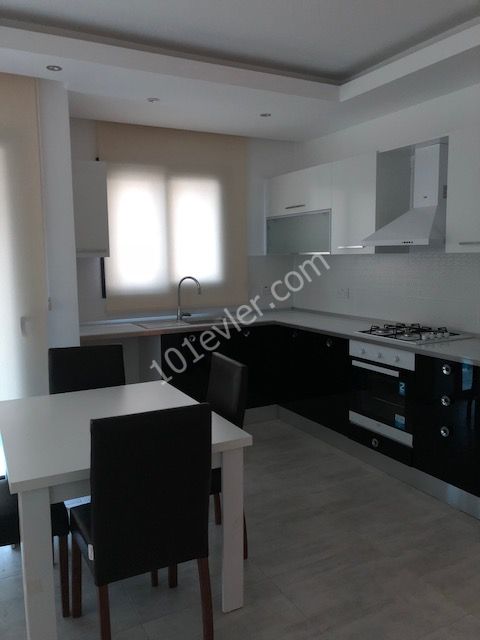 GİRNE MERKEZ'DE 2+1 KİRALIK DAİRE