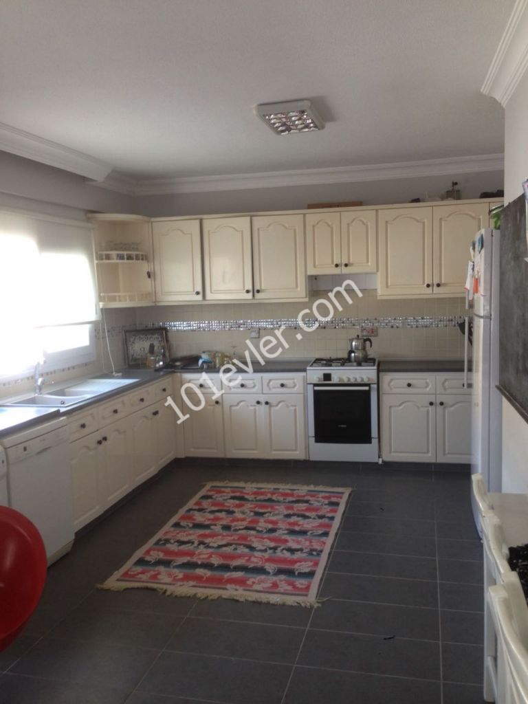 Flat For Sale in Girne Merkez, Kyrenia