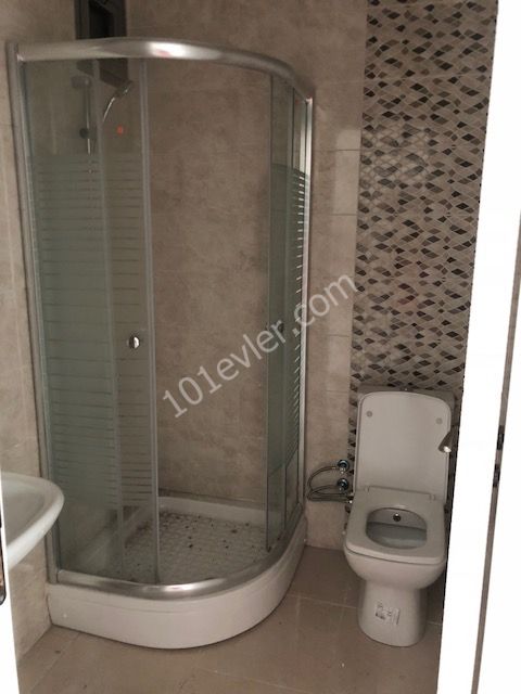 GİRNE MERKEZ'DE TÜRK KOÇANLI 2+1 SATILIK DAİRE