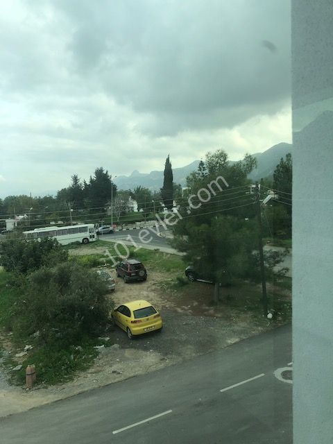 Eben Kaufen in Girne Merkez, Kyrenia