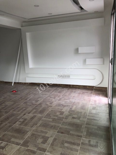 GİRNE MERKEZ'DE TÜRK KOÇANLI 2+1 SATILIK DAİRE