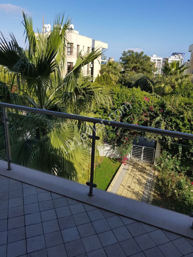 Flat For Sale in Girne Merkez, Kyrenia