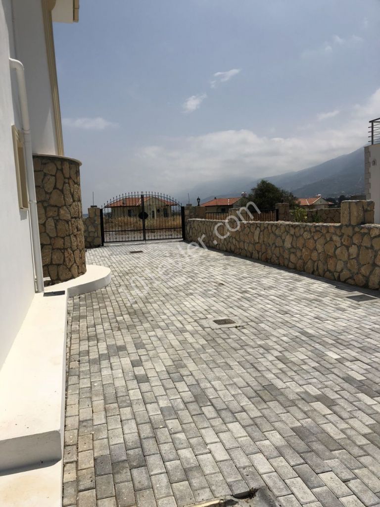 Villa For Sale in Karşıyaka, Kyrenia