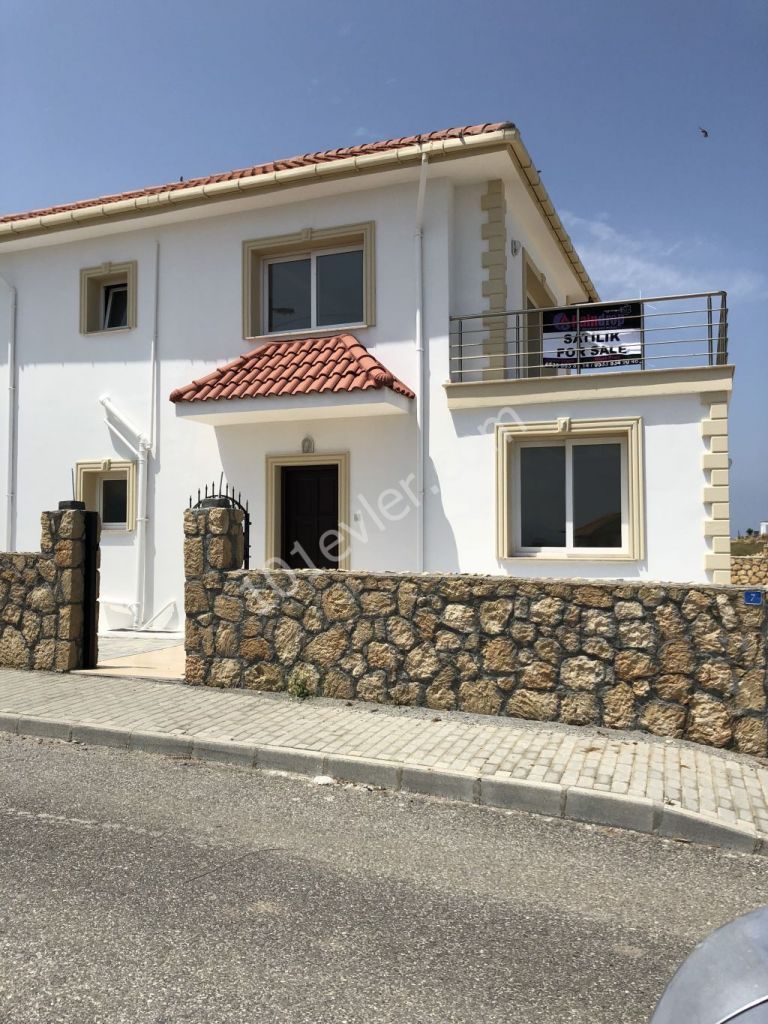 Villa To Rent in Karşıyaka, Kyrenia