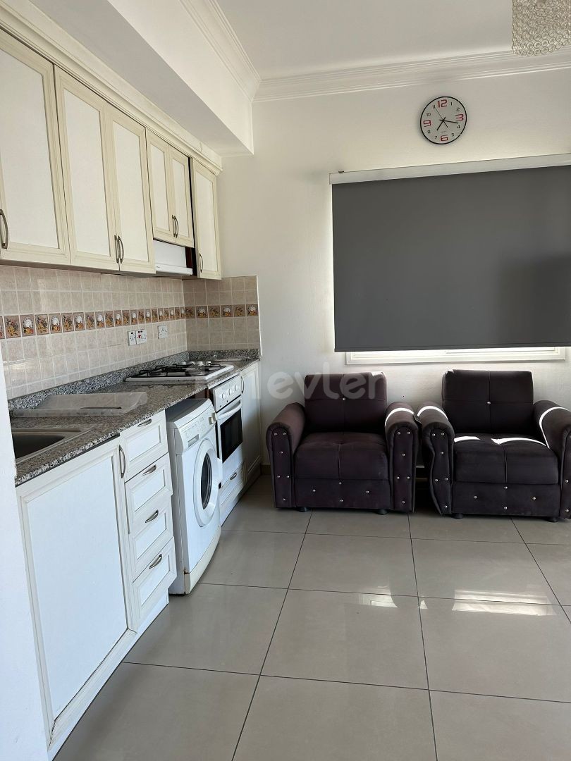 ADAKENT ÜNİVERSİTESİ YANINDA AİLE APARTMANINDA GENİŞ FULL EŞYALI KİRALIK 2+1 DAİRE