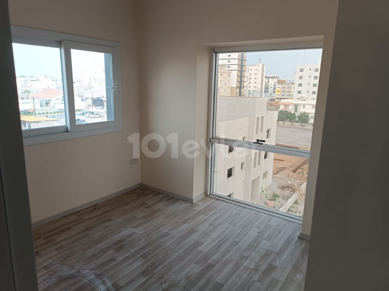 2+1 FLAT FOR SALE IN MAGUSA CANAKKALE SUITABLE FOR FAMILY LIFE