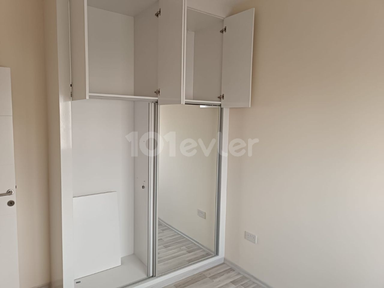 2+1 FLAT FOR SALE IN MAGUSA CANAKKALE SUITABLE FOR FAMILY LIFE