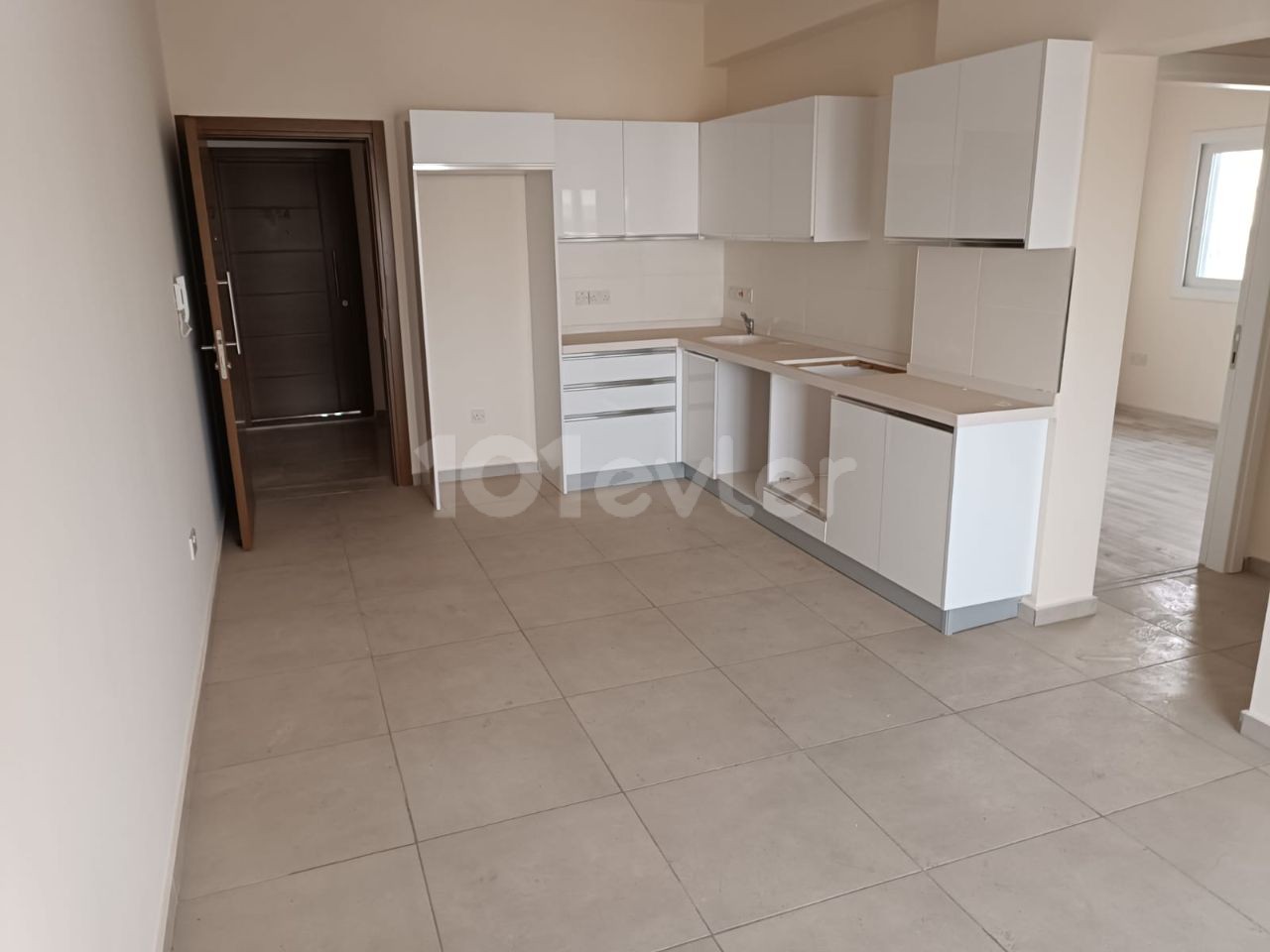 2+1 FLAT FOR SALE IN MAGUSA CANAKKALE SUITABLE FOR FAMILY LIFE