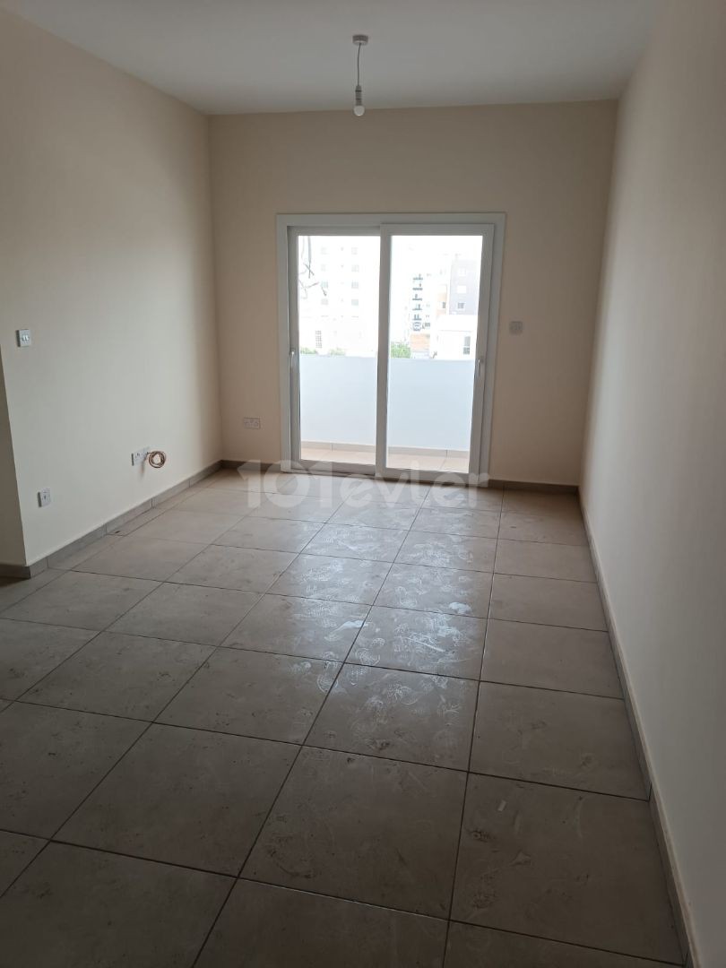 2+1 FLAT FOR SALE IN MAGUSA CANAKKALE SUITABLE FOR FAMILY LIFE