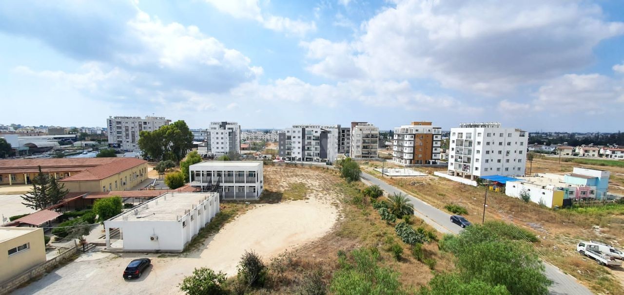 MAGUSA ÇANAKKALE'DE GENİŞ FERAH AİLE YAŞANTISINA UYGUN EŞYASIZ 3+1 SATILIK PENTHOUSE