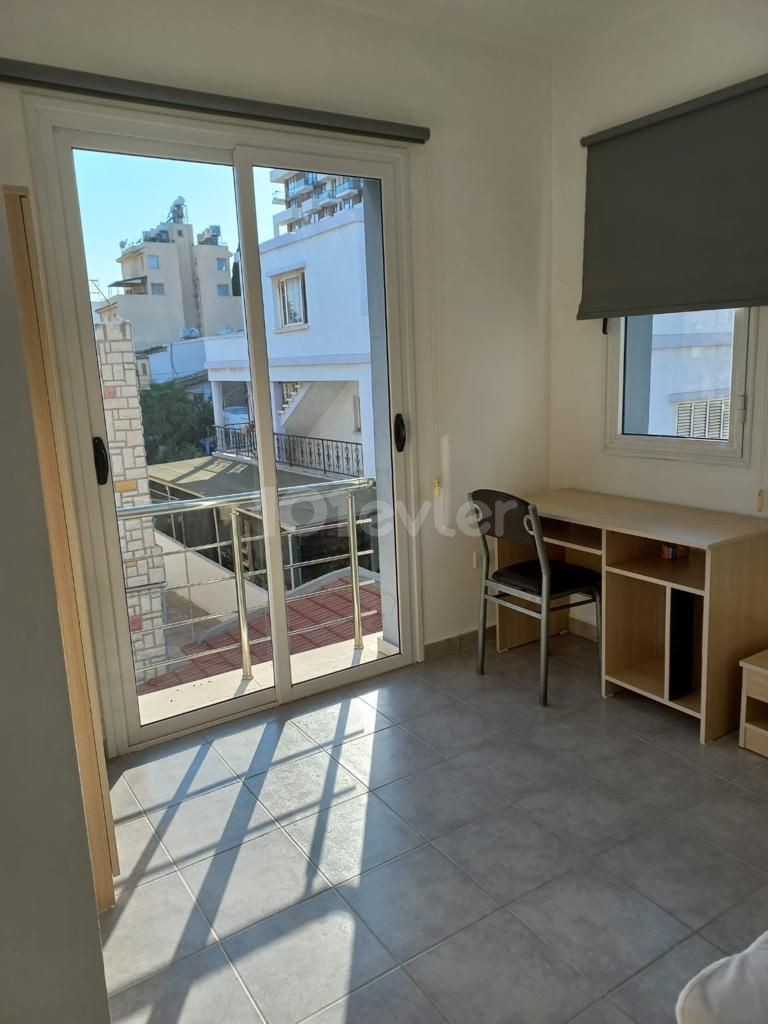 1+1 FLAT FOR RENT IN CENTRAL LOCATION, 10 MINUTES FROM THE EAU