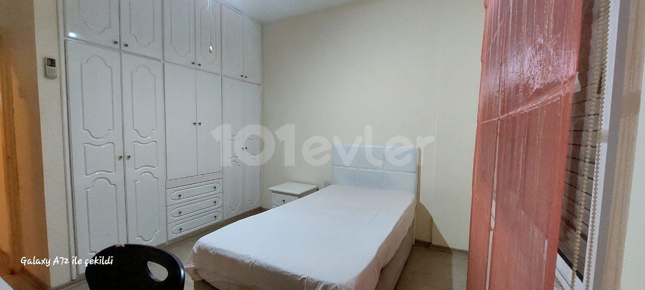 SPACIOUS FULLY FURNISHED 3+1 FLAT SUITABLE FOR FAMILY LIFE IN FAMAGUSTA CENTER CLOSE TO ONDER SHOPPING MALL