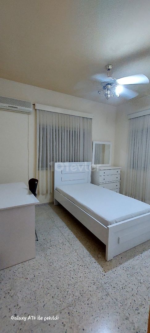 SPACIOUS FULLY FURNISHED 3+1 FLAT SUITABLE FOR FAMILY LIFE IN FAMAGUSTA CENTER CLOSE TO ONDER SHOPPING MALL