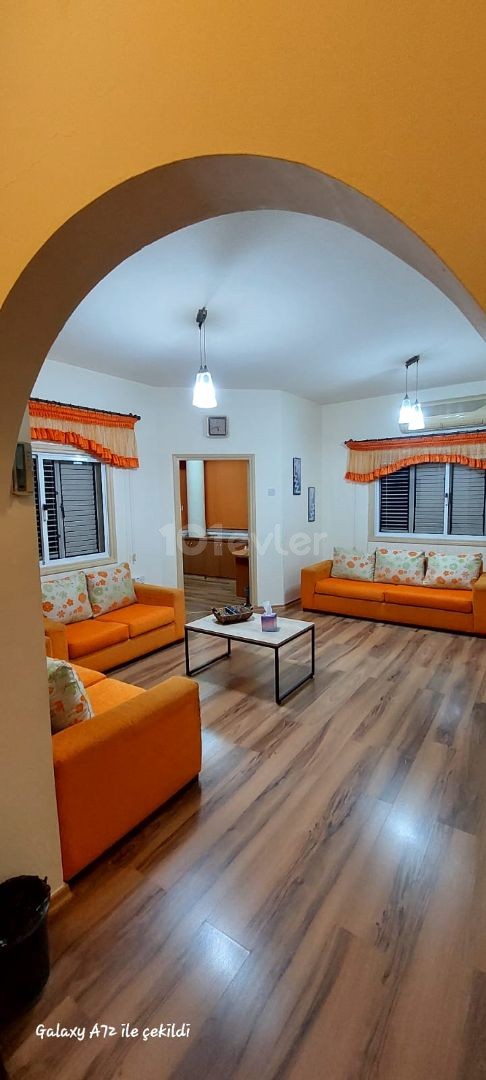 SPACIOUS FULLY FURNISHED 3+1 FLAT SUITABLE FOR FAMILY LIFE IN FAMAGUSTA CENTER CLOSE TO ONDER SHOPPING MALL