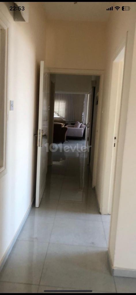 FULLY FURNISHED, SPACIOUS 3+1 FLAT FOR SALE IN GÜLSEREN AREA WITH SEA VIEW, REINFORCED FOR EARTHQUAKE, WITH ELEVATOR