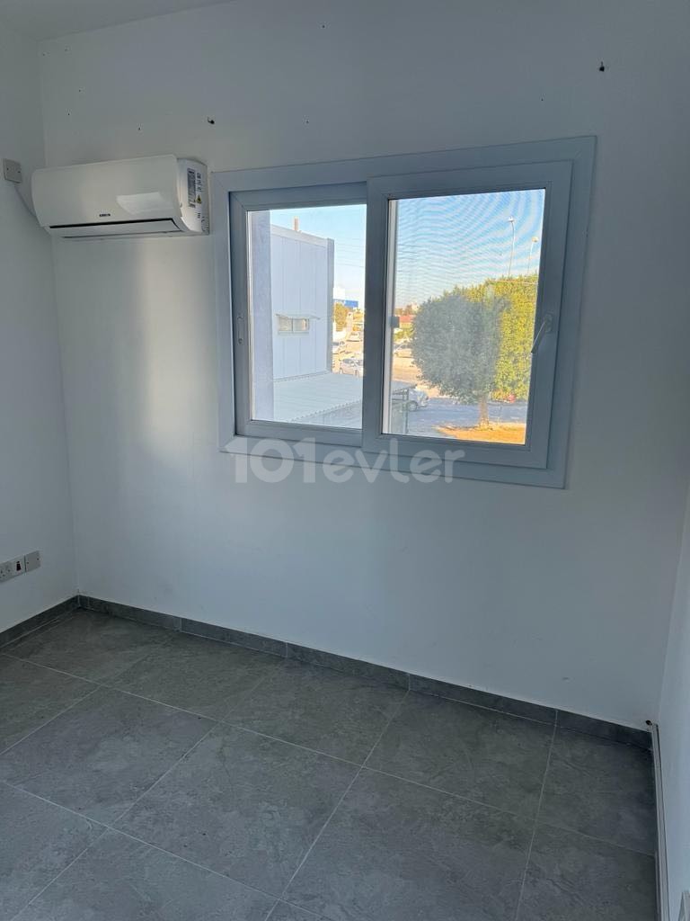 VERY SPACIOUS 2+1 NEW FLAT SUITABLE FOR FAMILY LIFE IN THE MOST BEAUTIFUL LOCATION OF ÇANAKKALE