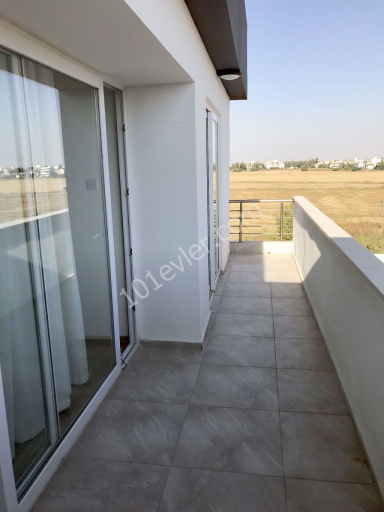 Penthouse To Rent in Küçük Kaymaklı, Nicosia