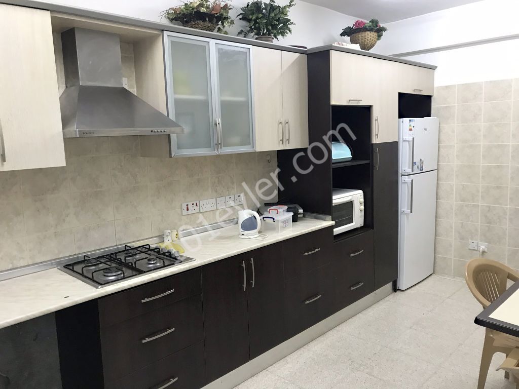 Flat To Rent in Ortaköy, Nicosia