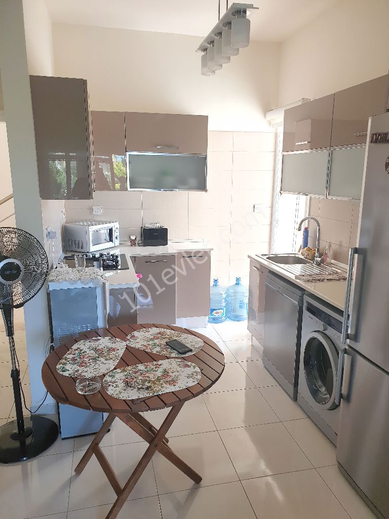 Flat To Rent in Alsancak, Kyrenia