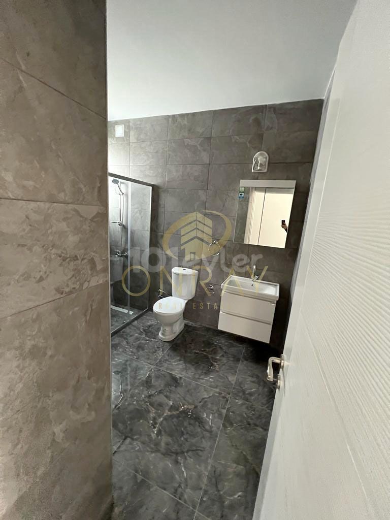 Gönyeli'de 2+1 Sıfır Full Eşyalı Penthouse Daire.