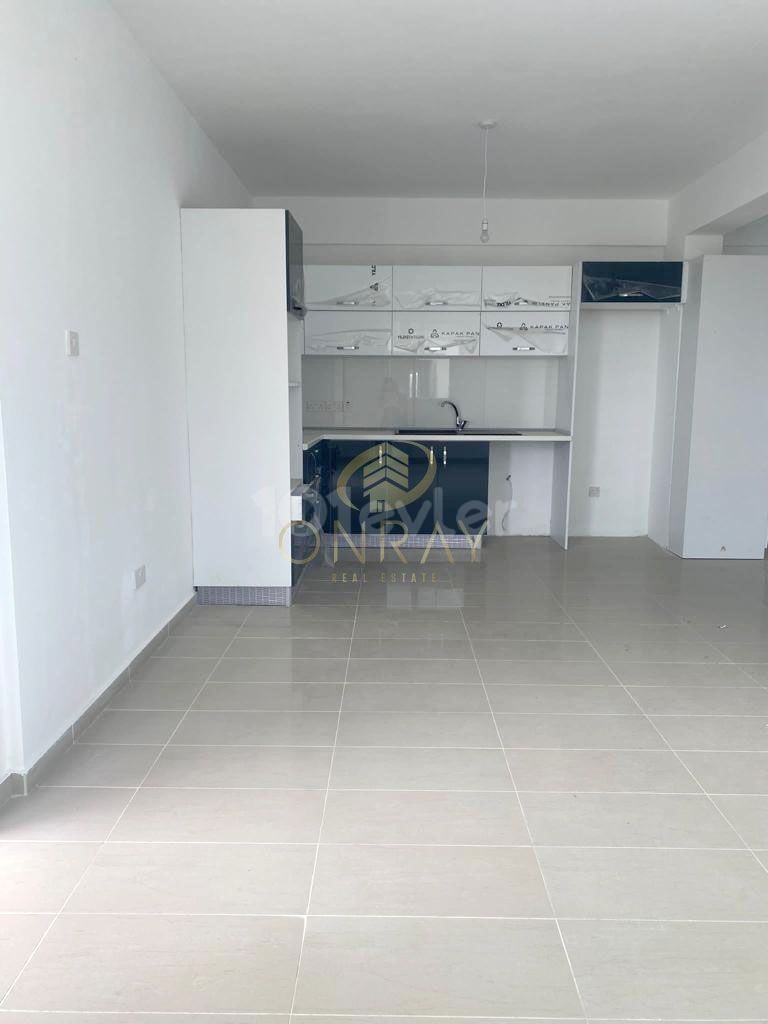 2+1 Unfurnished Flat for Rent in Gönyeli